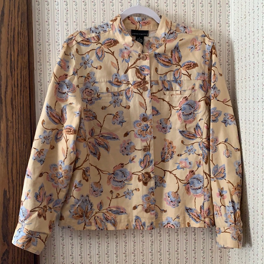 Size L Vintage Linen/Cotton Jacket with Wooden Buttons